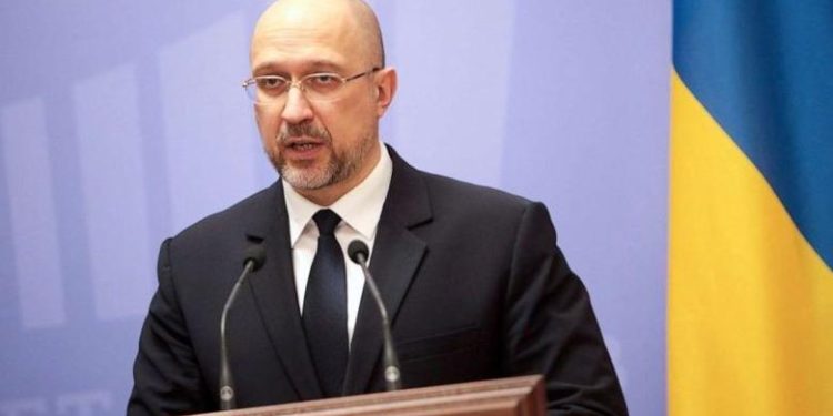 Jep dorëheqjen kryeministri i Ukrainës