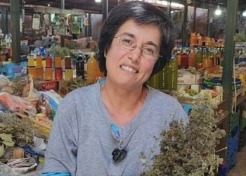 Bardha e Sarandës shijon famën nga reklama me Muçin (VIDEO)