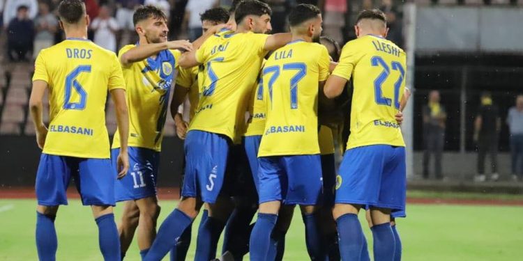 Mes afrimeve dhe miqësoreve, Elbasani drejt Greqisë