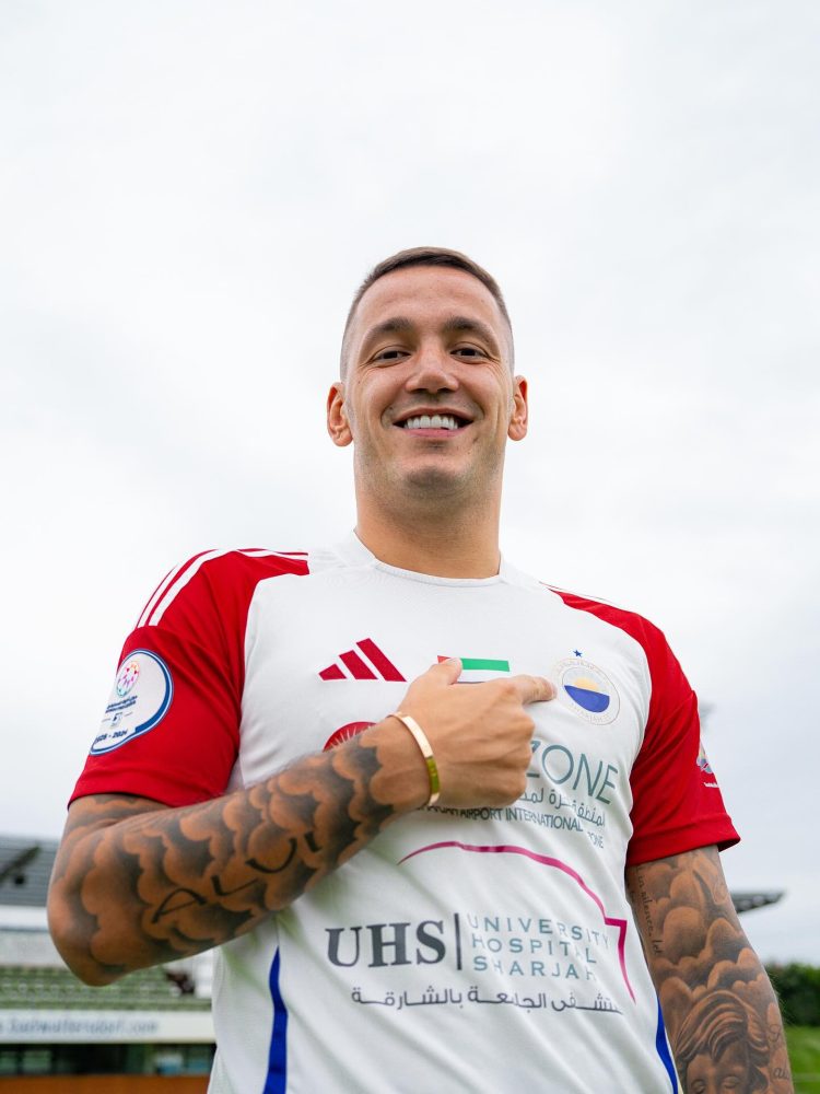 Rey Manaj bëhet “sheik”, firmos një super kontratë, zbulohen detajet (VIDEO)