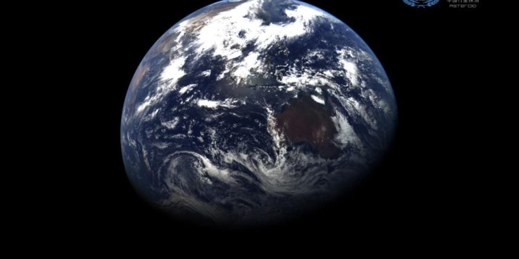 Sonda “Tianwen-2” dërgon pamje të Tokës dhe Hënës