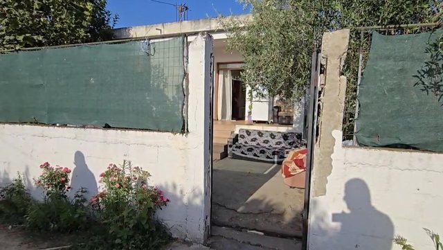 Vajza vret babanë, kushëriri i viktimës: Në shtëpinë e tyre ka ardhur 10-15 herë policia se kishte konflikte me gruan