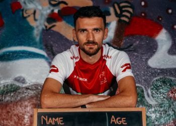 La Egnatian pak ditë më parë, mesfushori zyrtarizohet në Belgjikë