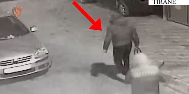 Vodhi 30 mijë euro dhe sende me vlerë në një banesë, pranga 49-vjeçarit në Tiranë