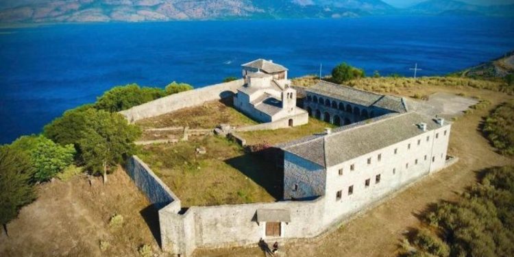 Manastiri i Shën Gjergjit në Ksamil, një destinacion mbresëlënës