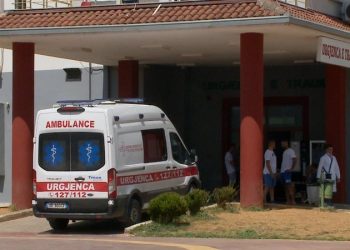 E rëndë në Vlorë/ Vajza tenton vetëvrasjen, dyshime se familja fshehu ngjarjen. Babai nuk ishte dakord me stilin e jetesës së saj