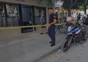 Vlorë/ I riu goditet me thikë pranë zemrës brenda një berberhane