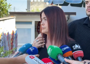 “E dha jetën për të tjerët”, flet mes lotësh bashkëshortja e kapitenit që u mbyt në liqenin e Shkodrës