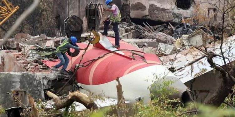 Jo vetëm Air India! Të gjitha katastrofat ajrore të shkaktuara nga pilotët ndezin debatin për sigurinë në ajër