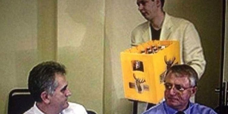 “Vuçiç, ministër propagande i Millosheviçit”, gjermanët tërbohen me deputetin për takimin me liderin serb