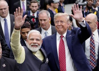 Bota po drejtohet nga “pleqtë”