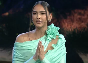 Adrola Dushi zbulon kërkesat e të birit: Mos pi duhan dhe mos hyr në…