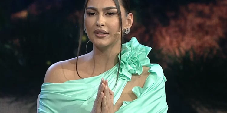 Adrola Dushi zbulon kërkesat e të birit: Mos pi duhan dhe mos hyr në…