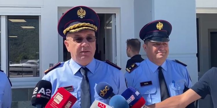 Dorëhiqet drejtori i Policisë Kufitare dhe Migracionit