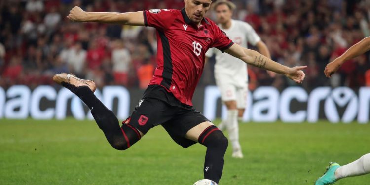 Daku, një “rubin” i ri në Rusi, 13,5 mln euro në 4 vite, zbulohet kontrata e re e “bomberit” kuqezi