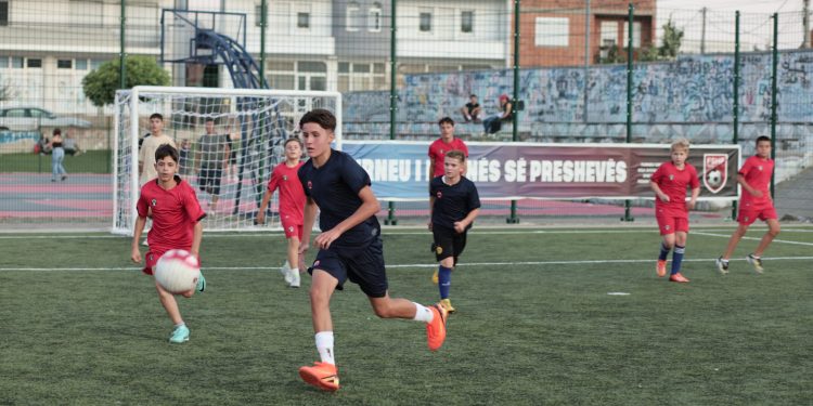 Turneu në Preshevë, kapiteni Gjimshiti vlerëson kontributin e FSHF-së: Nismë domethënese për zhvillimin e futbollit në këtë zonë