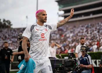 Milan, lamtumirë e Theos, mungon zyrtarizimi te skuadra e re