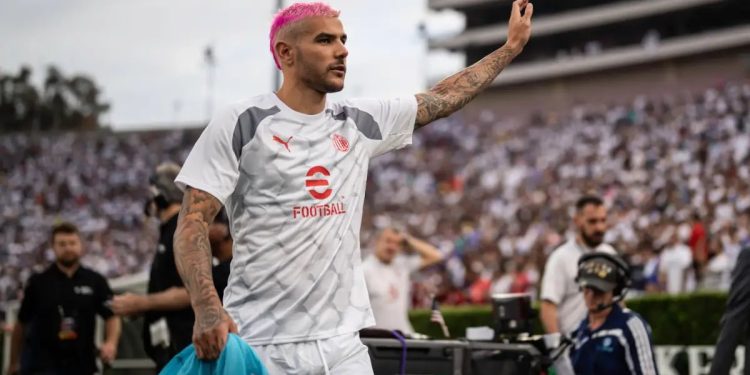 Milan, lamtumirë e Theos, mungon zyrtarizimi te skuadra e re