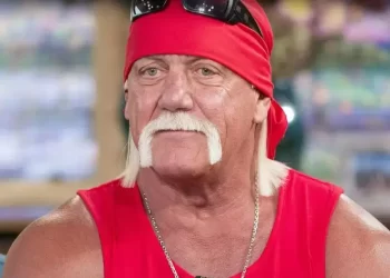 Ndahet nga jeta legjenda e ringut Hulk Hogan, në moshën 71-vjeçare