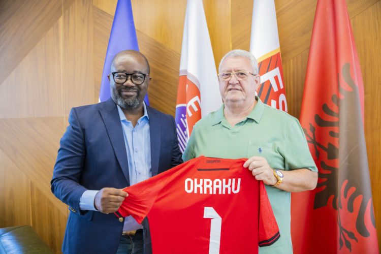 Presidenti Duka pret në takim Presidentin e Federatës Ganeze të Futbollit, Kurt Edwin Simeon Okraku