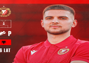 Mesfushori shqiptar transferohet te skuadra polake, kontratë për 3 vite