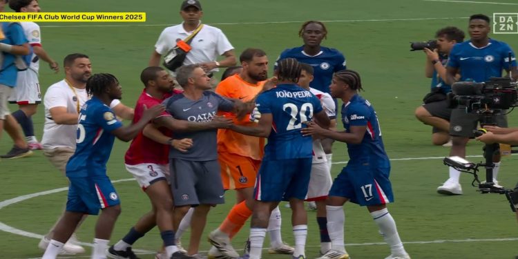 Kaos dhe tension pas finales, “çmenden” Luis Enrique dhe Donnarumma, godasin lojtarin e Chelsea (VIDEO)