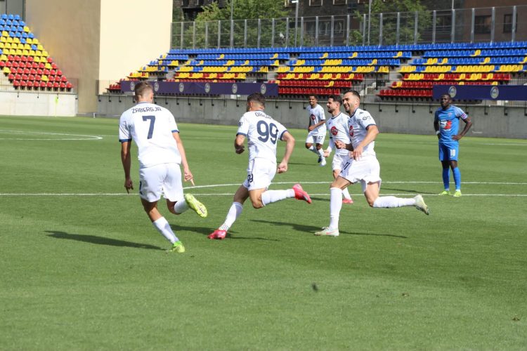 Conference League/ Dinamo kryeson ndaj Atletic Escaldes, Balaj shpëton Vllazninë në pjesën e parë