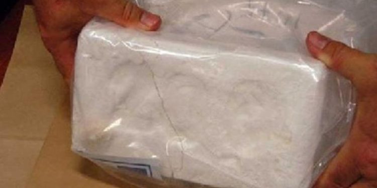 E tradhtoi nervozizmi, 34-vjeçari shqiptar kapet me 1 kg kokainë poshtë sediles së makinës