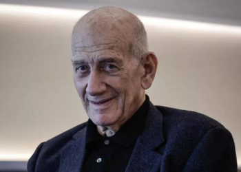 Ish-kryeministri izraelit: Të ndalet lufta në Gaza, njerëzit po vriten në radhë për bukë