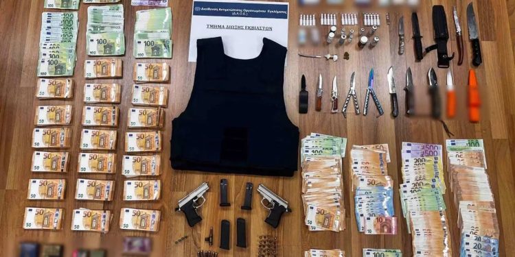 Përplasja me armë zjarri, zbardhet ngjarja në Greqi/ Në pranga 12 shqiptarë e grekë, sekuestrohen armë e para