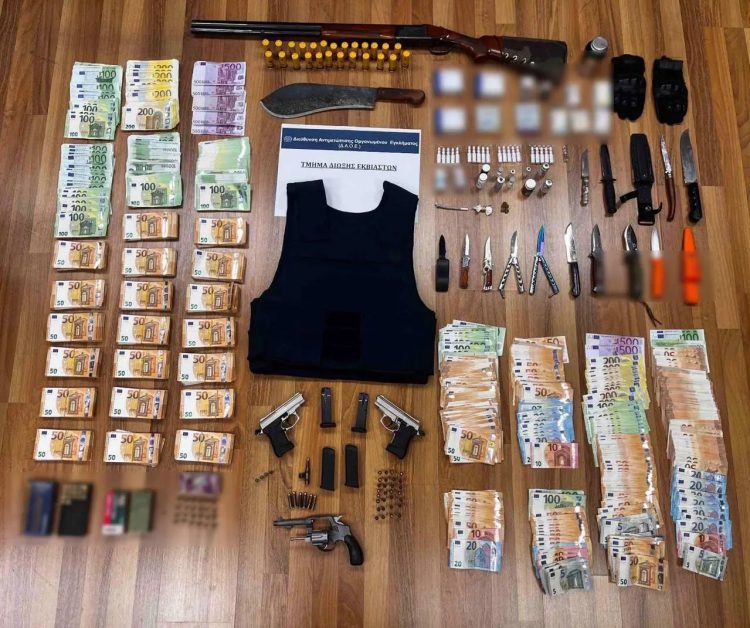 Përplasja me armë zjarri, zbardhet ngjarja në Greqi/ Në pranga 12 shqiptarë e grekë, sekuestrohen armë e para