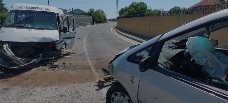 Përplasen dy automjete në Kurbin/ Tre të lënduar, njëri prej tyre me plagë të rënda