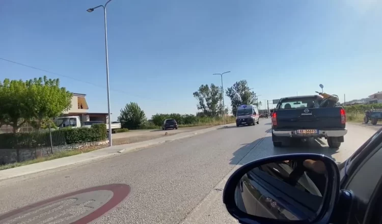 Me shpejtësi tej normave dhe një parakalim të gabuar, aksident i rëndë në aksin Elbasan-Peqin