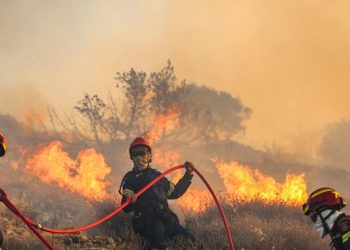 I nxehti në Greqi, ndalohet puna fizike jashtë në orët e pikut