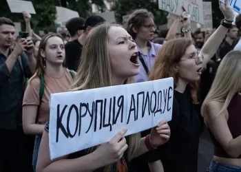 “Ne zgjodhëm Evropën, jo autokracinë”/ Ukraina në qendër të debatit për ligjin kundër korrupsionit