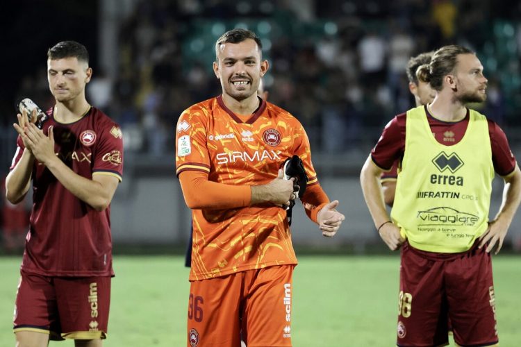 Një nga më të mirët, portieri shqiptar lë ekipin pas 5 vitesh