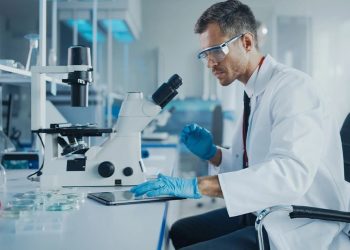 Si po e fiton shkenca luftën kundër kancerit hap pas hapi? The Economist: Suksesi varen nga tre burime kryesore