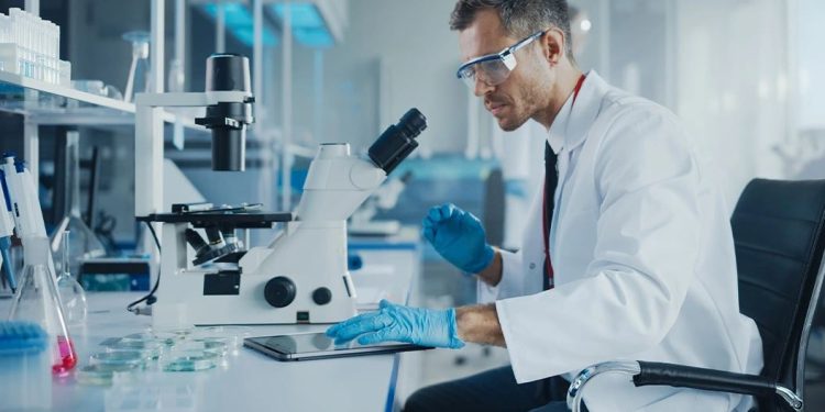 Si po e fiton shkenca luftën kundër kancerit hap pas hapi? The Economist: Suksesi varen nga tre burime kryesore