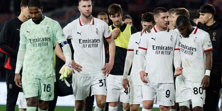 Milan, mesfushori mund të largohet, disa skuadra të interesuara për të