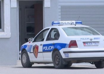 Krimi makabër/ Vajza mbyt me tel babanë: E vrava sepse ishte fanatik, s’më linte të vishesha si doja