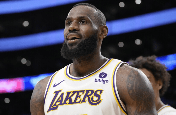 LeBron James, gati për sezonin e 23-të në NBA