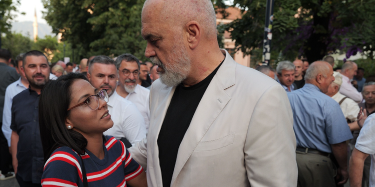 Rama emëron Ina Majkon zv.ministre