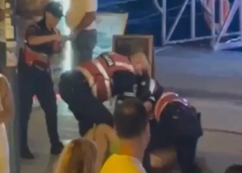 Panik në Sarandë! Turisti nxjerr thikën dhe terrorizon pushuesit