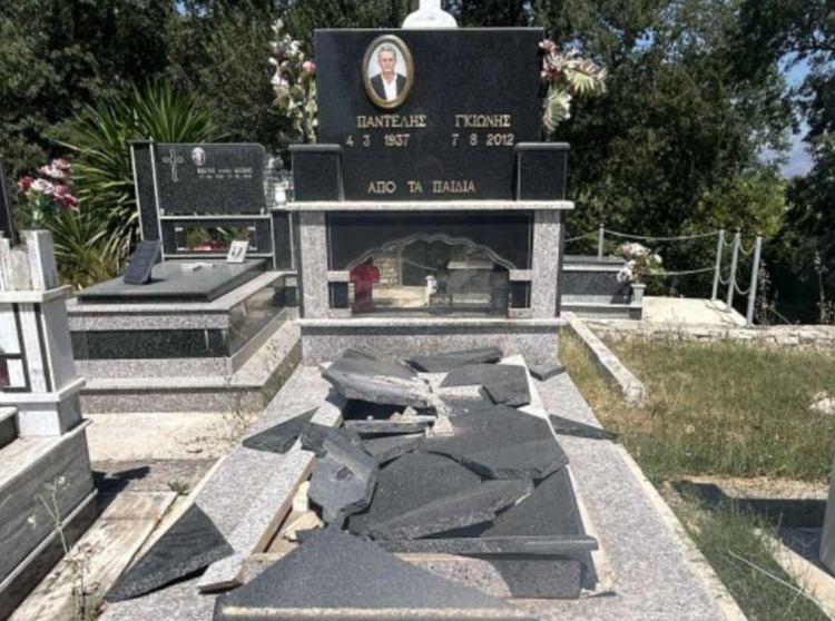 Dhunohet një varr në Finiq, familjarët denoncojnë në polici