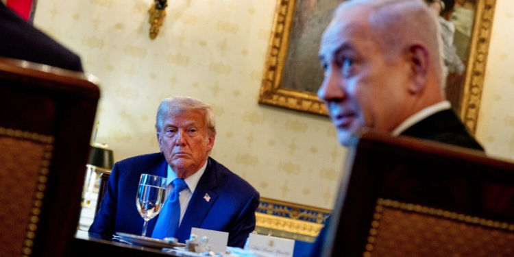 Sulmi ndaj kishës në Gazë, Trump telefonon Netanjahun. Izraeli: Ishte gabimi ynë!