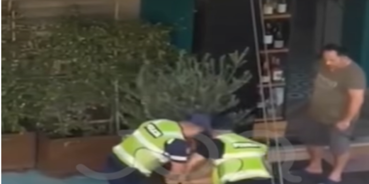 Pamje të rënda/ I riu në Tiranë arrestohet për… parkim të gabuar (VIDEO)
