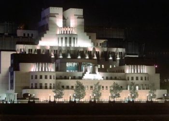 Spiunë dhe pjestarë të SAS mes 100 britanikëve të prekur nga rrjedhja e të dhënave të afganëve të evakuuar