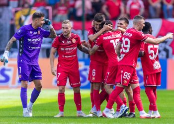 E nis me këmbën e mbarë, Julian Shehu realizon një supergol në javën e parë në Poloni, i dhuron 3 pikët e para Widzev Lodz