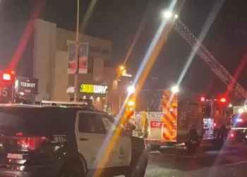 Makina merr para turmën me njerëz në Los Anxheles, 20 të plagosur, 10 prej tyre në gjendje të rëndë