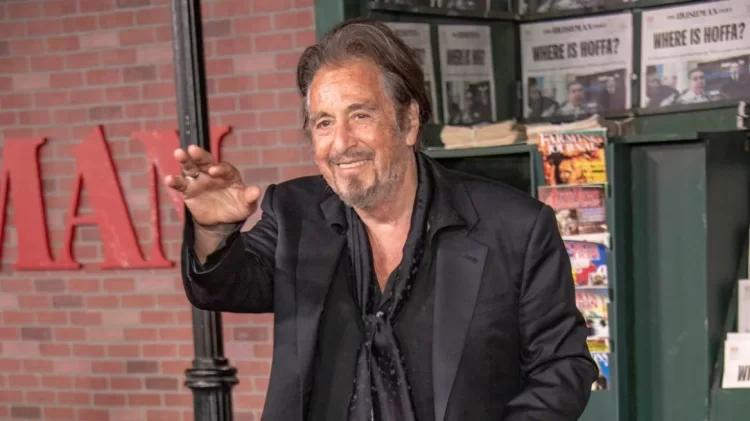 Kapet mat Al Pacino! Aktori legjendar puth gazetaren e re në mes të Romës